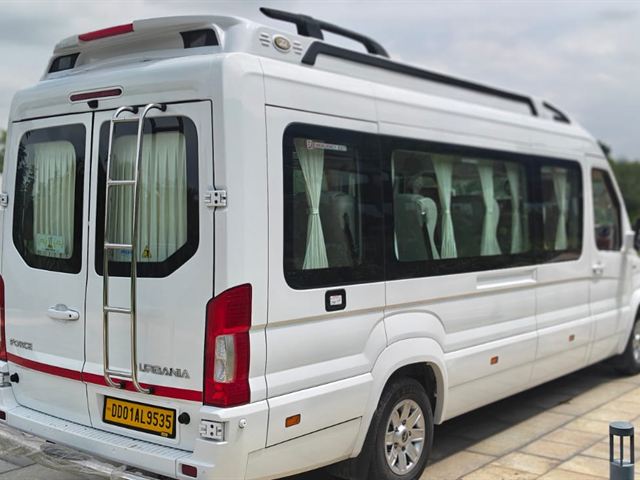 16 seater Luxury Urbania – rear view